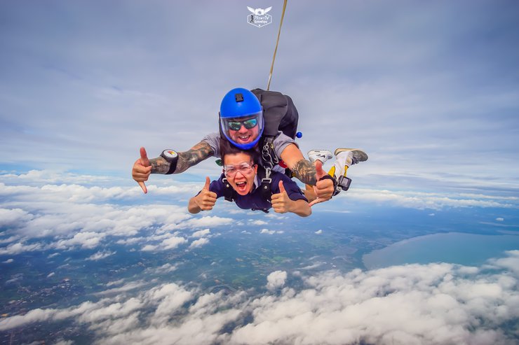 hinge prompt two truths one lie